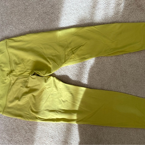 Lululemon size 12 leggings - Picture 2 of 4